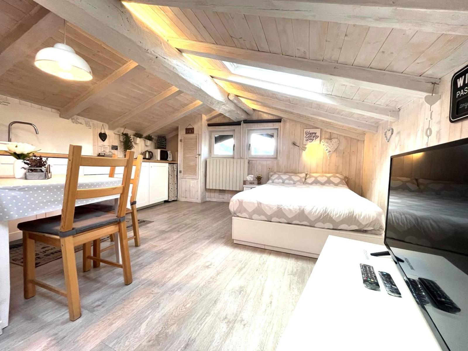 Il Piccolo Loft Nel Cuore Antico Di Aosta - You & Me Case Vacanza Exterior photo